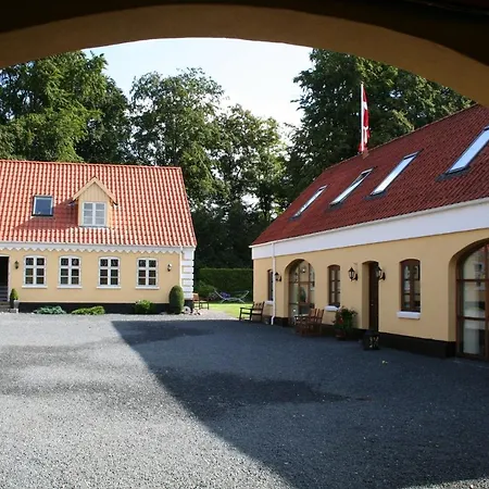 Munkebjerg Bed and breakfast 3*